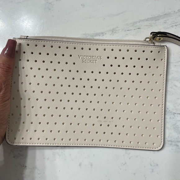 Victoria’s Secret pouch - Picture 2 of 3